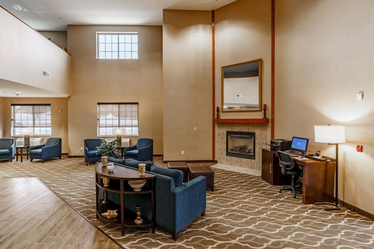 Cobblestone Suites - Ripon Extérieur photo