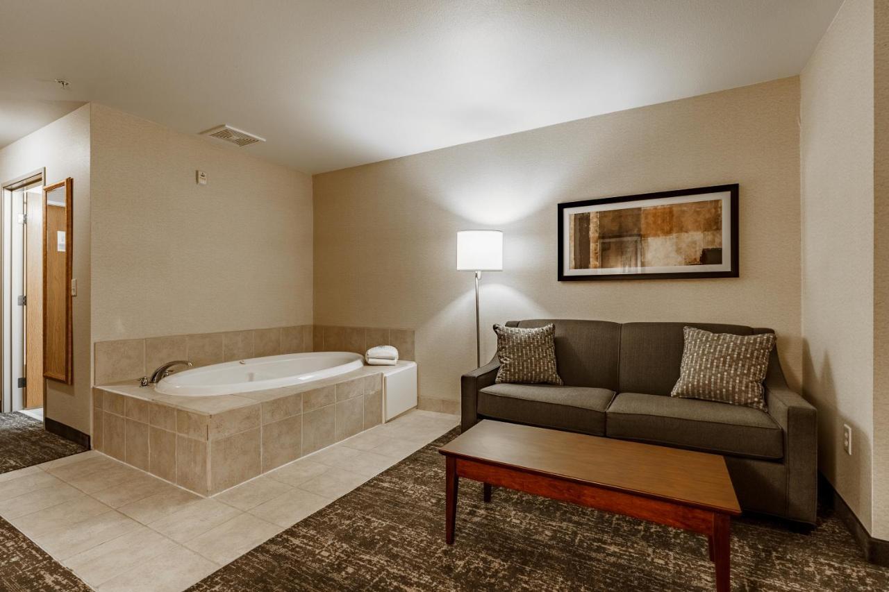 Cobblestone Suites - Ripon Extérieur photo