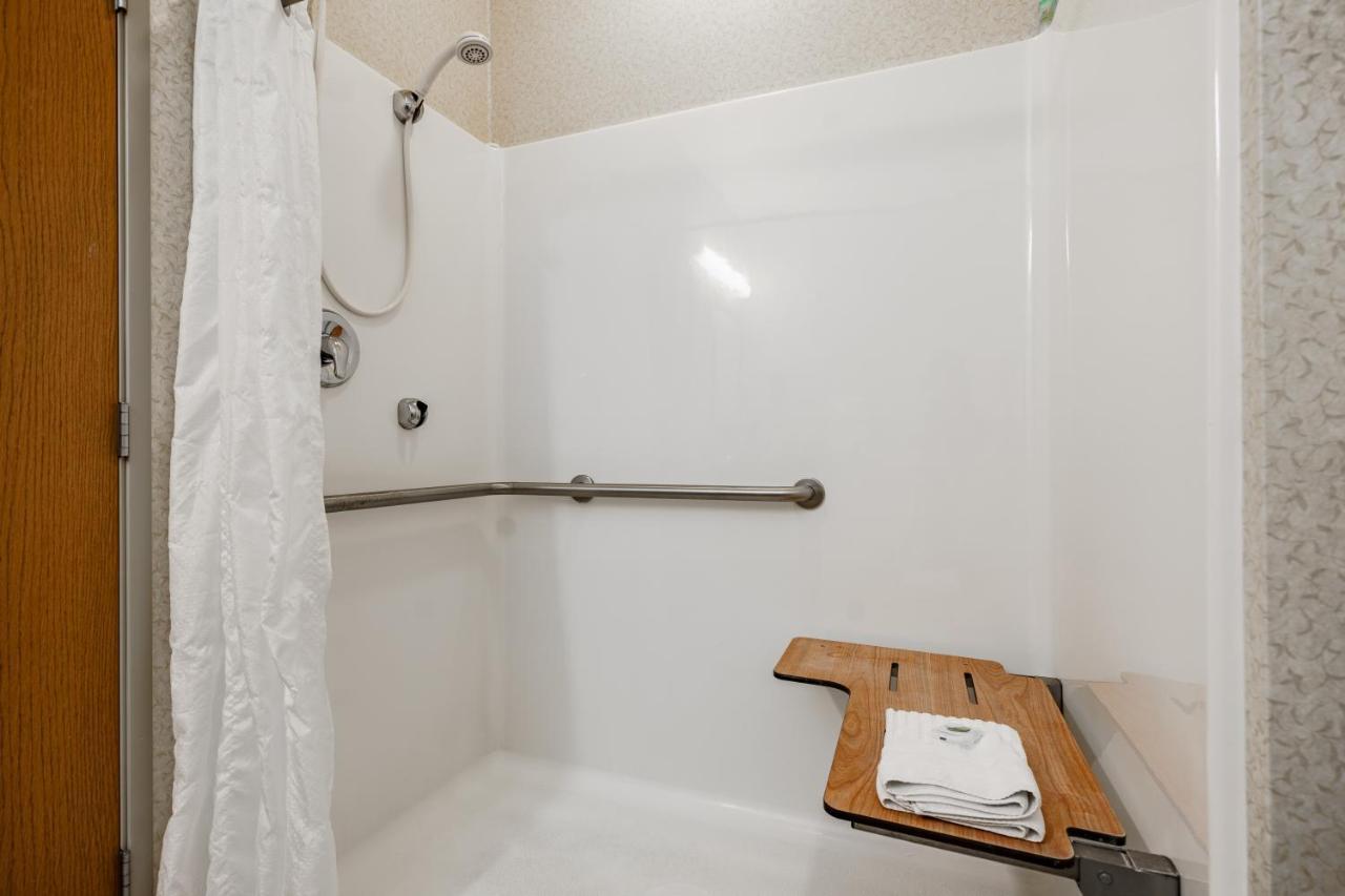 Cobblestone Suites - Ripon Extérieur photo