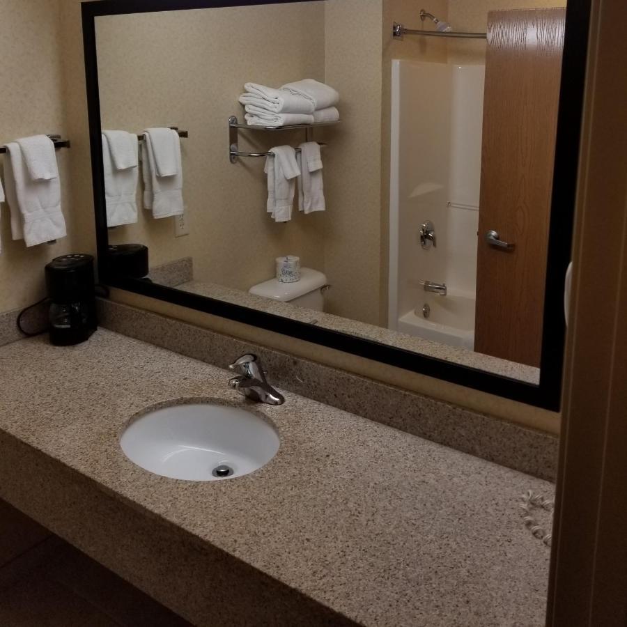 Cobblestone Suites - Ripon Extérieur photo