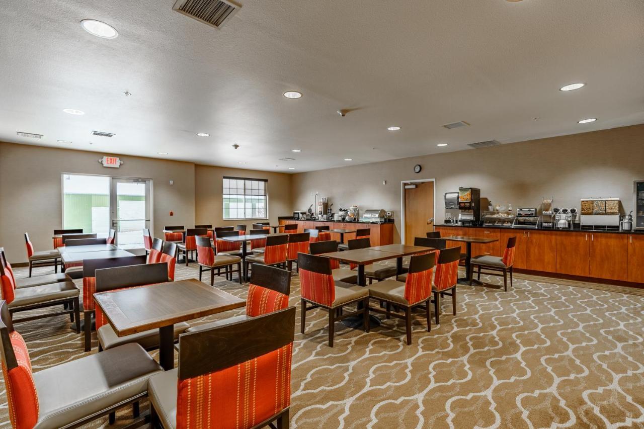 Cobblestone Suites - Ripon Extérieur photo